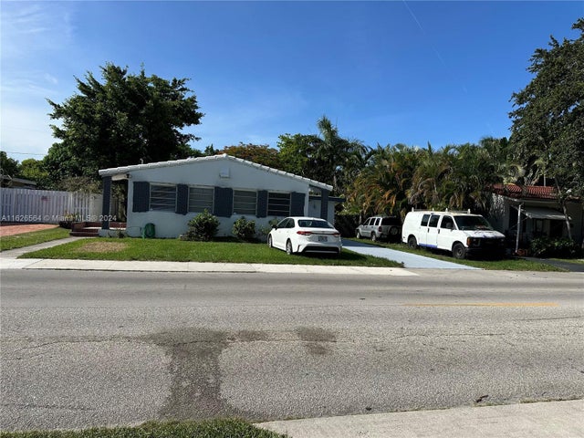5 of 24 - 1619 Moffett St, Hollywood, FL