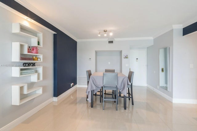 2 of 54 - 4400 Hillcrest Dr 916b, Hollywood, FL