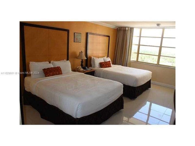 4 of 10 - 19201 Collins Av 929, Sunny Isles Beach, FL