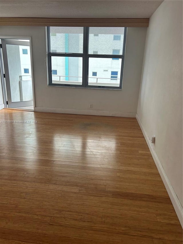 4 of 12 - 9225 Collins Ave 308, Surfside, FL