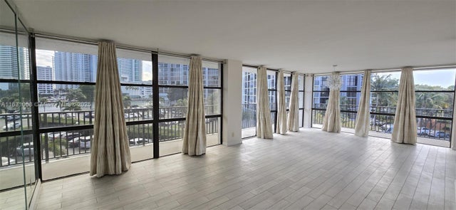 4 of 51 - 800 Parkview Dr 430, Hallandale Beach, FL