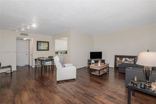 Photo of Listing #A11630566