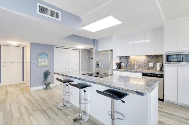 5 of 58 - 5440 N Ocean Dr 607, Riviera Beach, FL