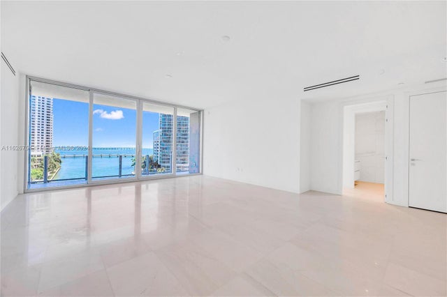3 of 27 - 300 Biscayne Blvd Way 703, Miami, FL