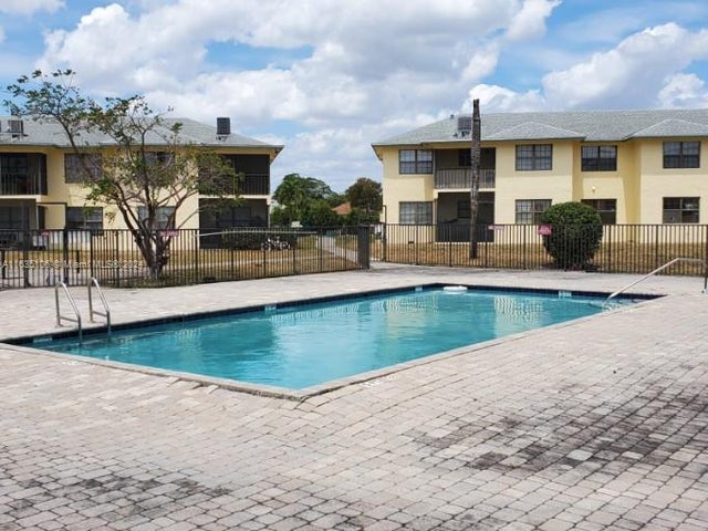 2 of 18 - 2339 Linton Ridge Cir E12, Delray Beach, FL