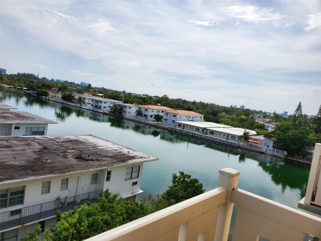 1 of 29 - 7900 Tatum Waterway Dr 502, Miami Beach, FL
