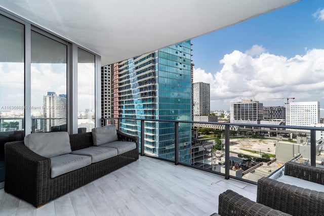 3 of 26 - 851 Ne 1st Ave 1710, Miami, FL