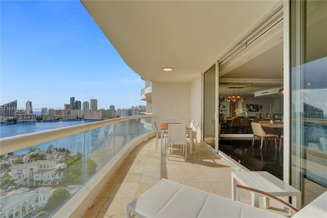 5 of 97 - 6000 Island Blvd 2002, Aventura, FL