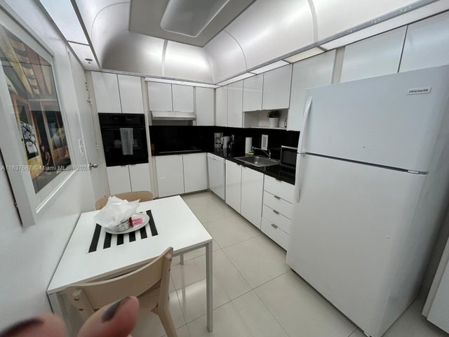4 of 15 - 3801 S Ocean Dr 9a, Hollywood, FL
