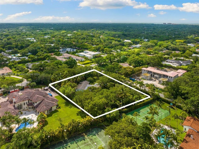4 of 7 - 6701 Sw 115th St, Pinecrest, FL