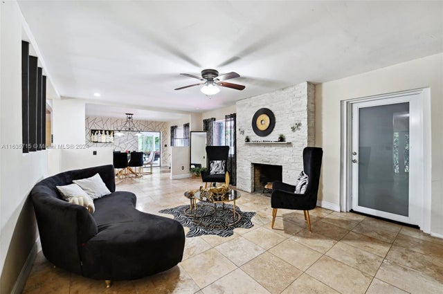 4 of 45 - 155 Ne 163rd St, Miami, FL