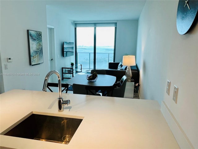 5 of 26 - 501 Ne 31st St 2204, Miami, FL