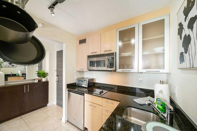 4 of 45 - 2670 E Sunrise Blvd 907, Fort Lauderdale, FL