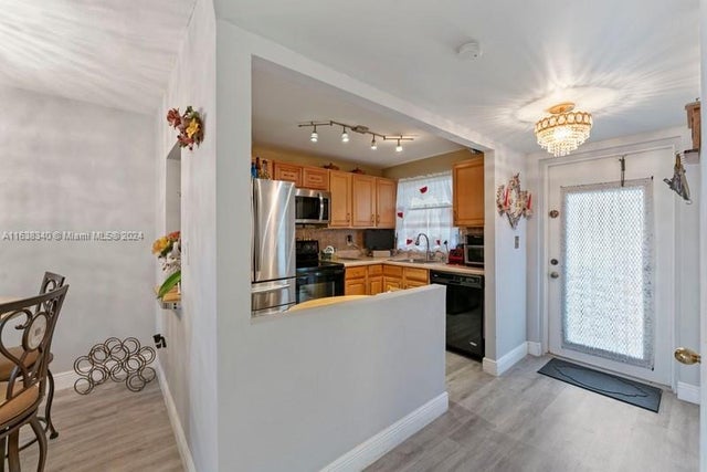 5 of 25 - 8951 Sunrise Lakes Blvd 109, Sunrise, FL
