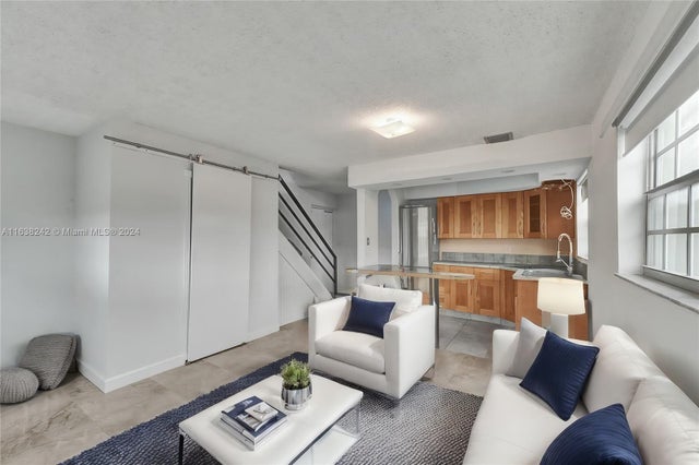 4 of 28 - 30 Sw 11th Ave 9, Miami, FL