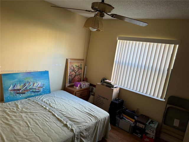 2 of 9 - 861 Ne 207th Ln 103-14, Miami, FL
