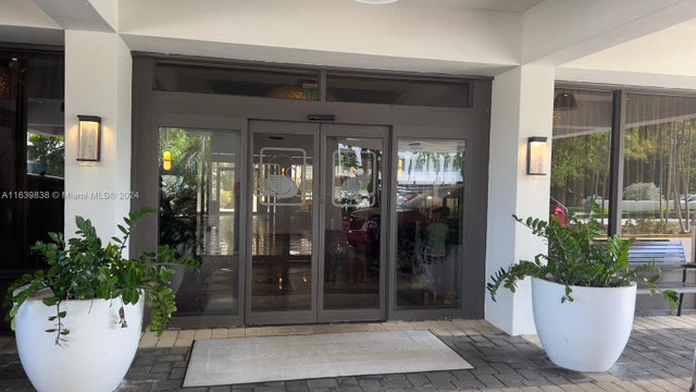 4 of 32 - 600 Ne 36th St 204, Miami, FL