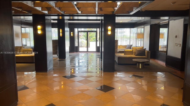 5 of 32 - 600 Ne 36th St 204, Miami, FL