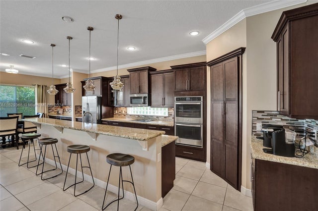 4 of 55 - 8959 Cypress Grove Ln, Royal Palm Beach, FL