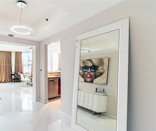 4 of 27 - 2711 S Ocean Dr 1901, Hollywood, FL