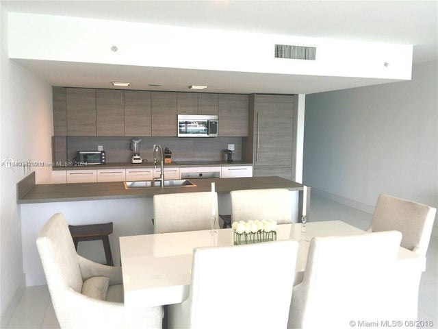 5 of 32 - 400 Sunny Isles Blvd 1019, Sunny Isles Beach, FL
