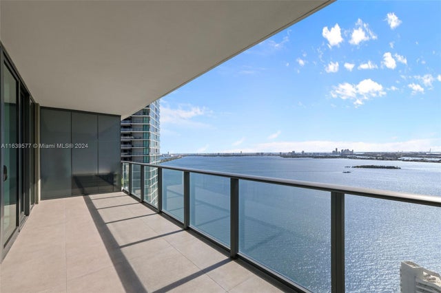 1 of 35 - 650 Ne 32nd St 3203, Miami, FL