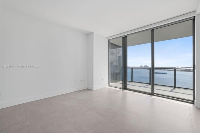 4 of 35 - 650 Ne 32nd St 3203, Miami, FL