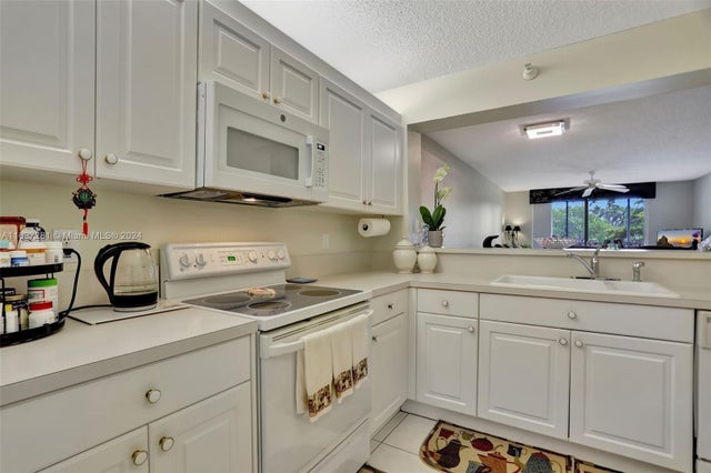 4 of 24 - 7763 Southampton Ter 213, Tamarac, FL