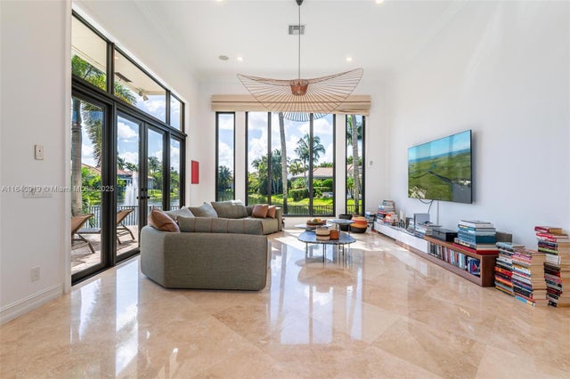 4 of 52 - 770 Leigh Palm Ave, Plantation, FL