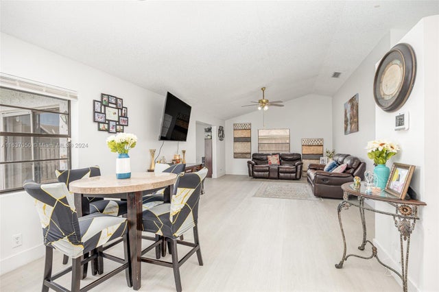 3 of 21 - 8205 Sw 12th Pl, North Lauderdale, FL