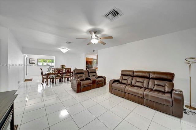 5 of 44 - 811 Sw 39th Ave, Fort Lauderdale, FL