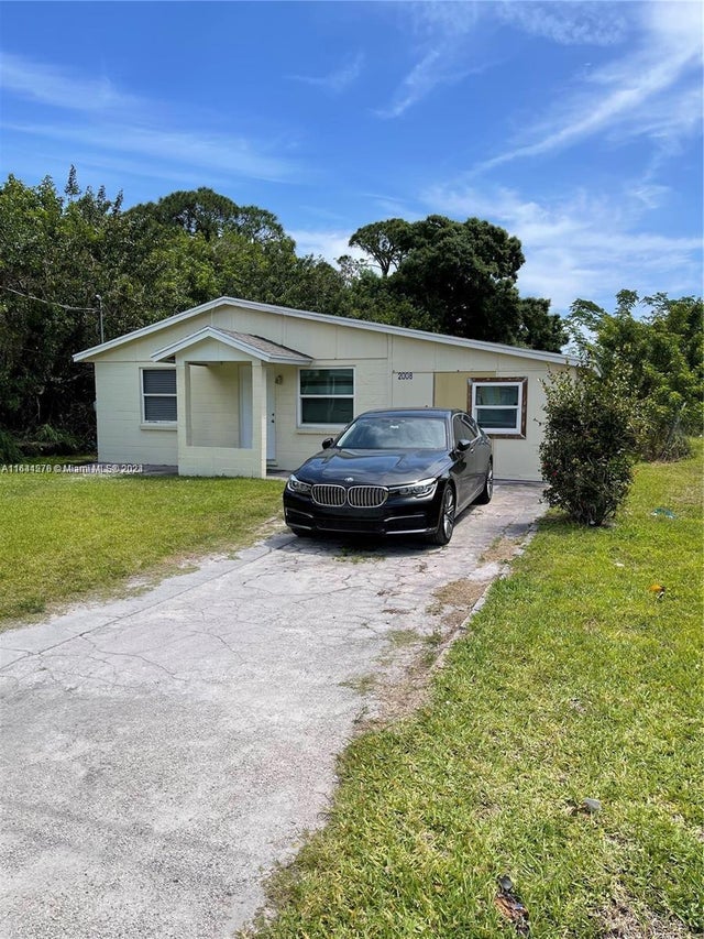 3 of 58 - 2008 N 51st Ct, Fort Pierce, FL