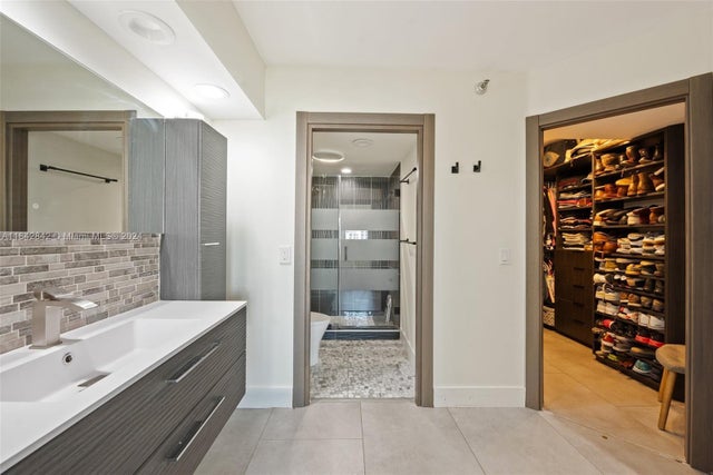 3 of 61 - 3500 Mystic Pointe Dr 1801, Aventura, FL