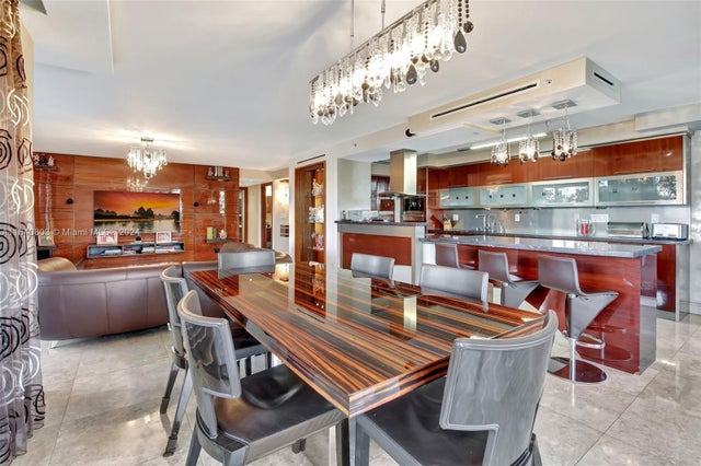 1 of 60 - 19667 Turnberry Way 3e, Aventura, FL