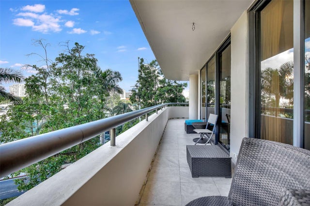 3 of 60 - 19667 Turnberry Way 3e, Aventura, FL