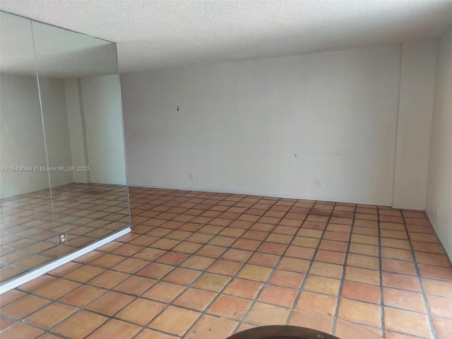 4 of 18 - 1731 Se 15th St 209, Fort Lauderdale, FL