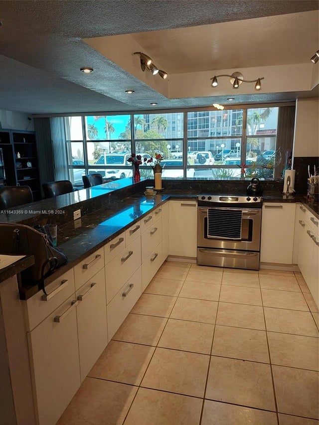 5 of 29 - 601 Three Islands Blvd 117, Hallandale Beach, FL