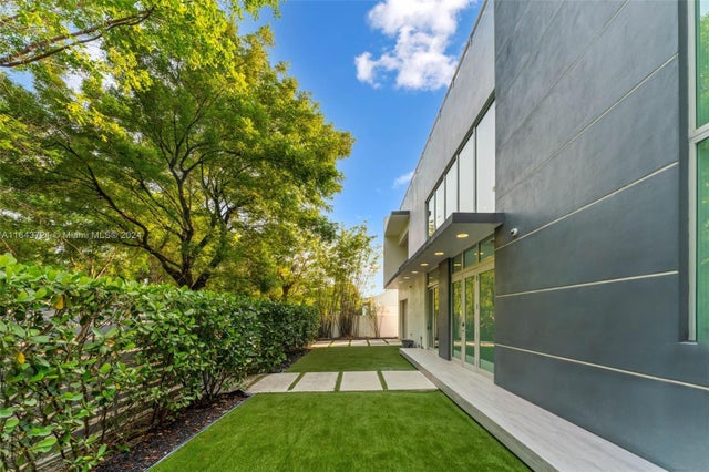 3 of 46 - 1510 Sw 4th Ave, Miami, FL
