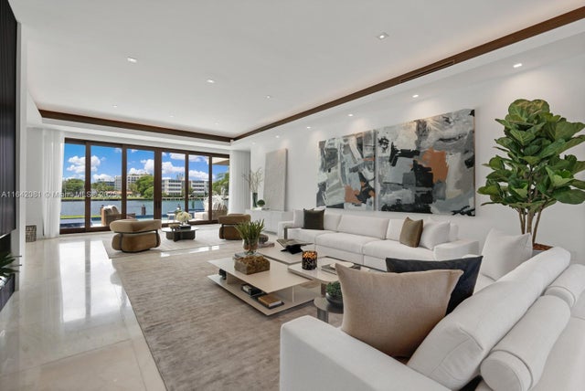 4 of 64 - 100 Bal Bay Dr, Bal Harbour, FL