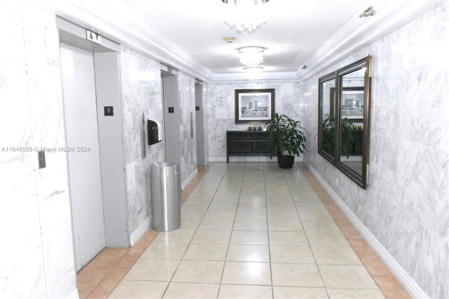 3 of 13 - 19201 Collins Ave 1129, Sunny Isles Beach, FL