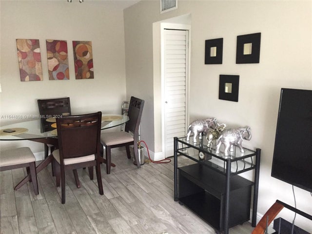 3 of 5 - 3075 Nw 7th St 401, Miami, FL