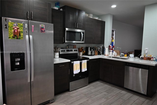 3 of 26 - 613 Ne 5th St, Homestead, FL