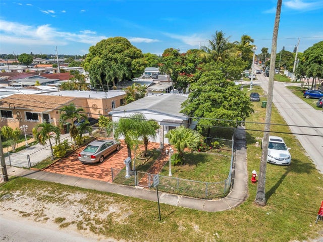 2 of 28 - 4296 E 9th Ln, Hialeah, FL