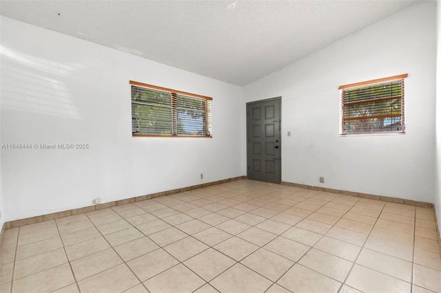 3 of 28 - 4296 E 9th Ln, Hialeah, FL