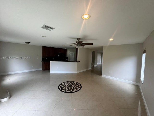 3 of 28 - 4527 Sw 129th Ave, Miramar, FL