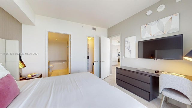 2 of 39 - 4010 S Ocean Dr R2009, Hollywood, FL