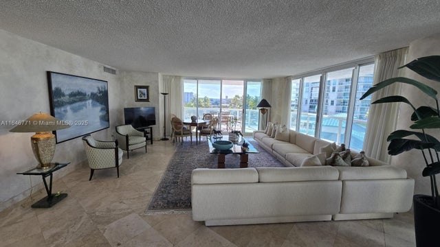 4 of 38 - 16400 Collins Ave 646, Sunny Isles Beach, FL
