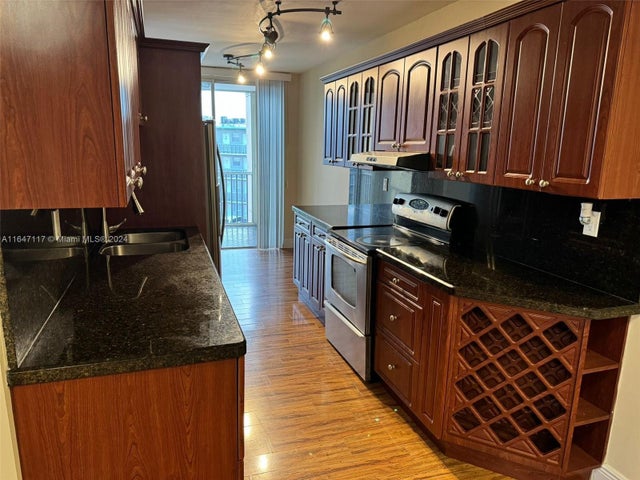 2 of 25 - 1680 Ne 191st St 412-2, Miami, FL