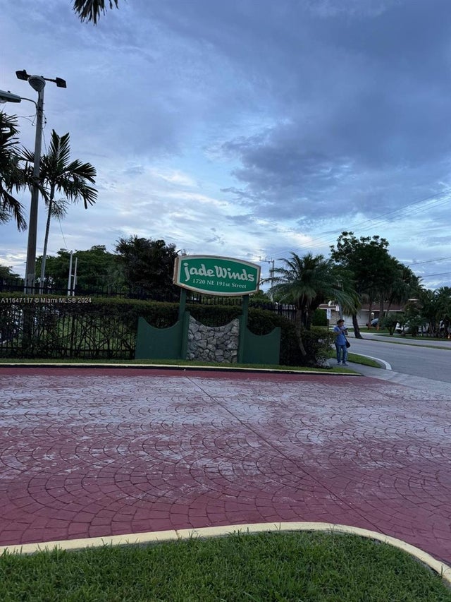 4 of 25 - 1680 Ne 191st St 412-2, Miami, FL