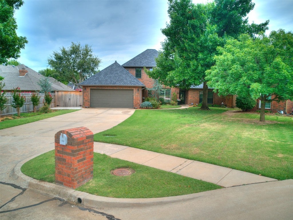 1705 Devon Court, Norman Property Listing MLS® 1131811